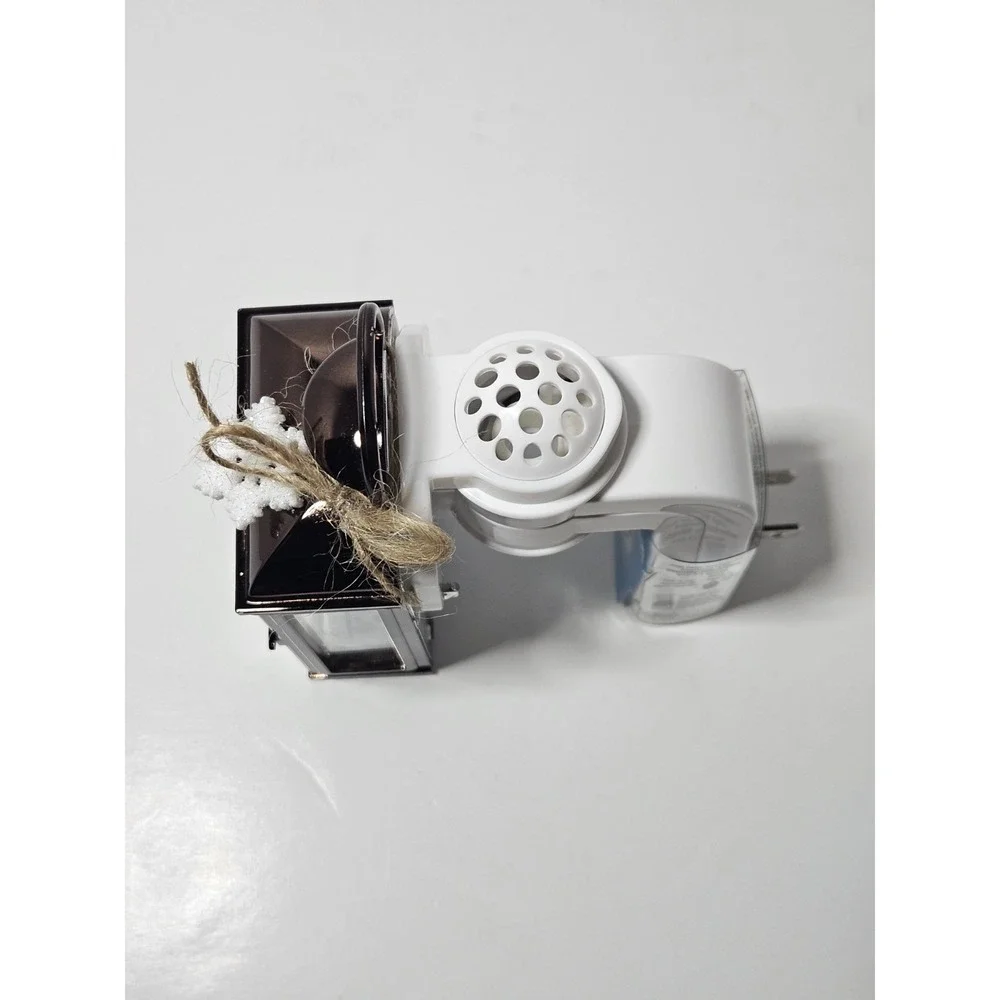 Bath Body Works Gingerbread Christmas House Lantern Wallflower Plug Nightlight
